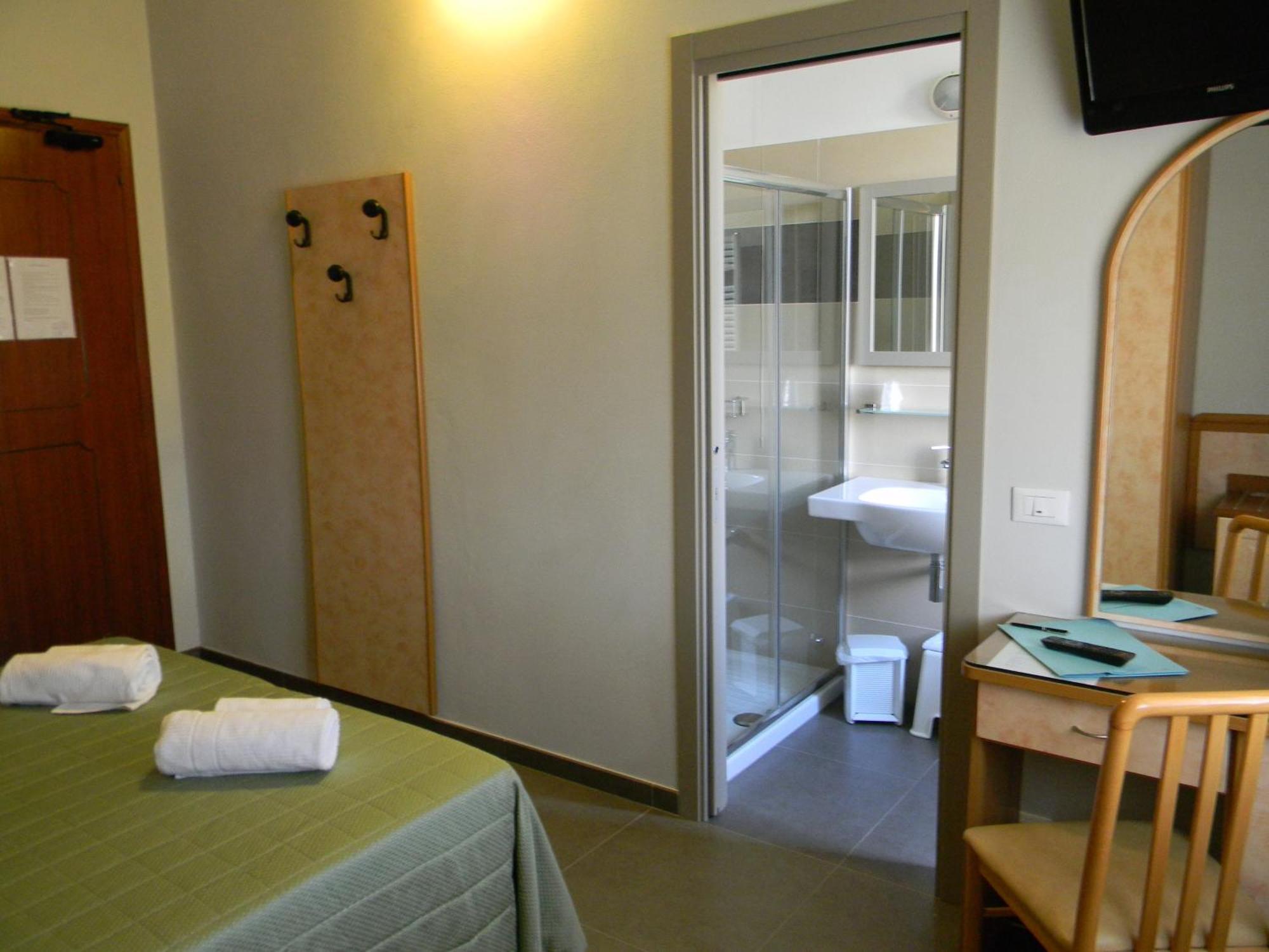 Hotel Parma Mare Marina di Massa Habitación foto