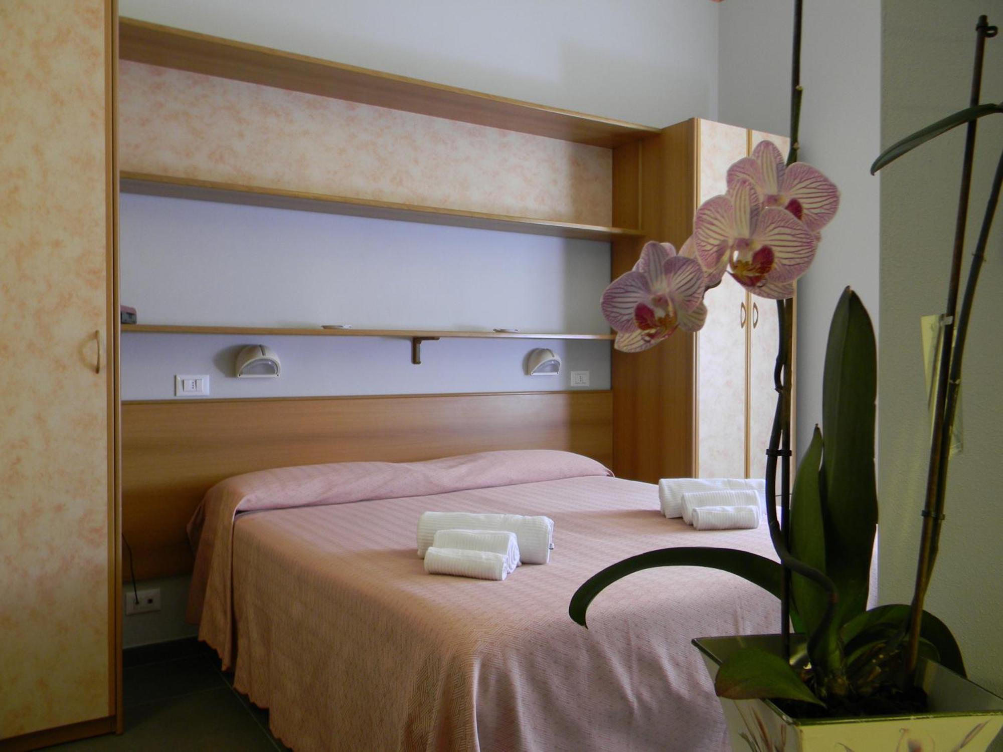 Hotel Parma Mare Marina di Massa Habitación foto