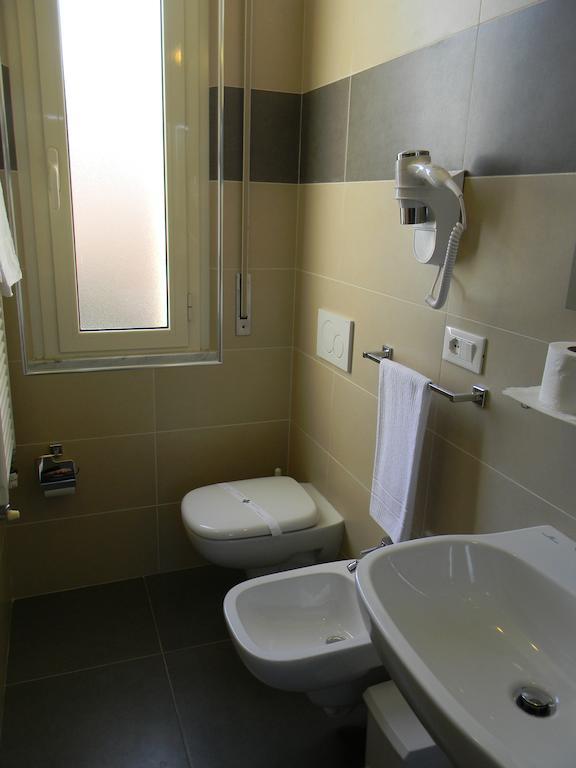 Hotel Parma Mare Marina di Massa Habitación foto