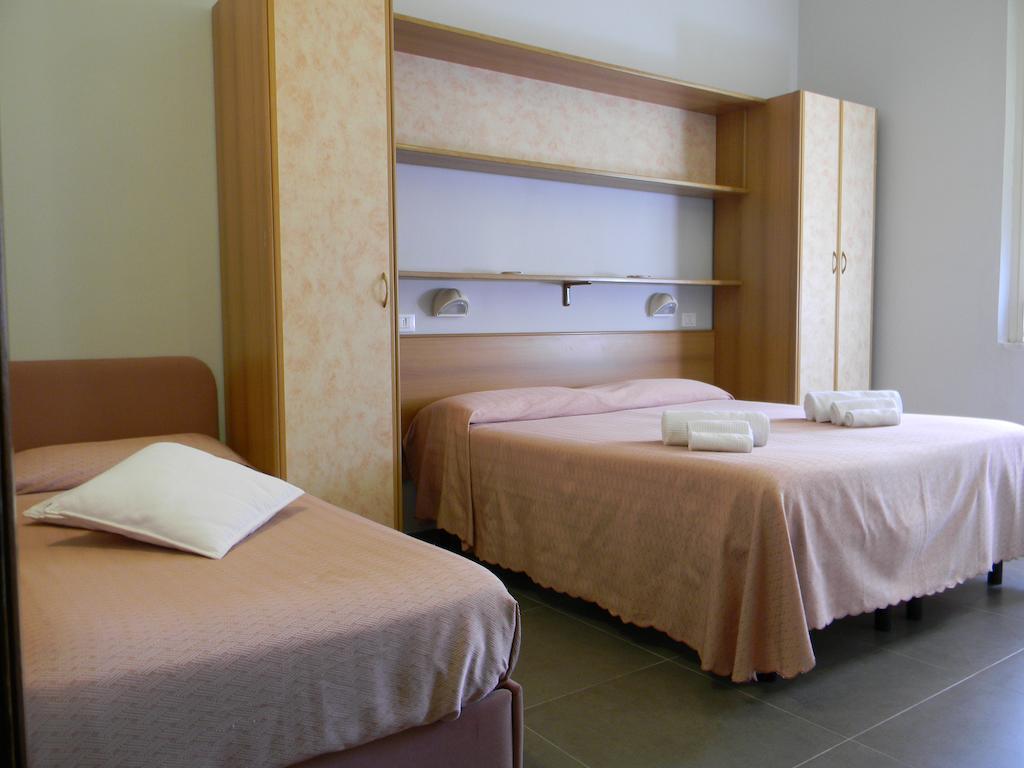 Hotel Parma Mare Marina di Massa Habitación foto