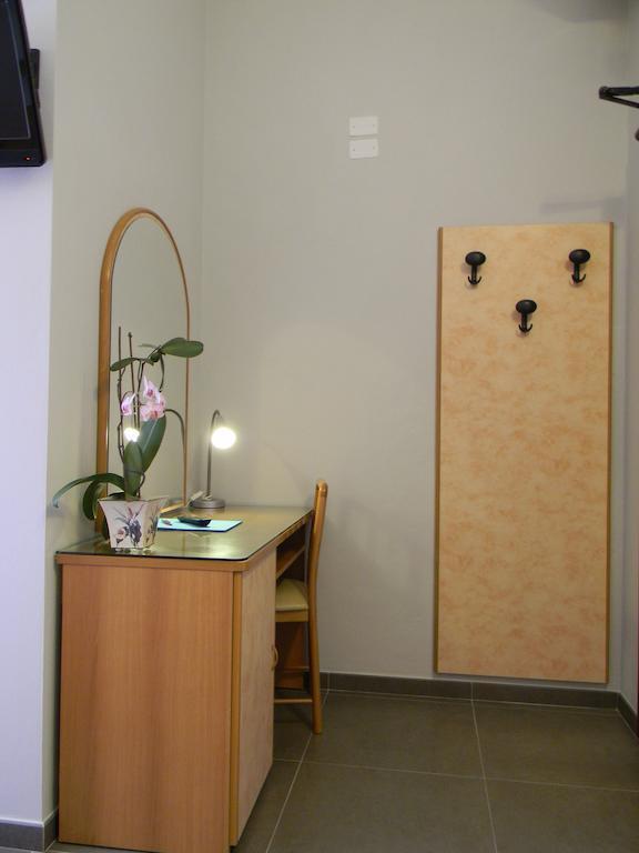 Hotel Parma Mare Marina di Massa Habitación foto